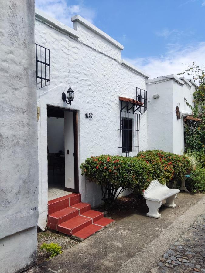 Cabana 52 En La Aldea Doradal Santorini Colombiano Buitenkant foto